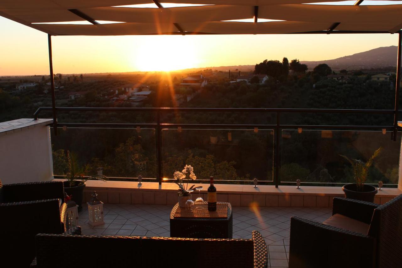 La Terrazza Sul Corso Lägenhet Giulianello Exteriör bild